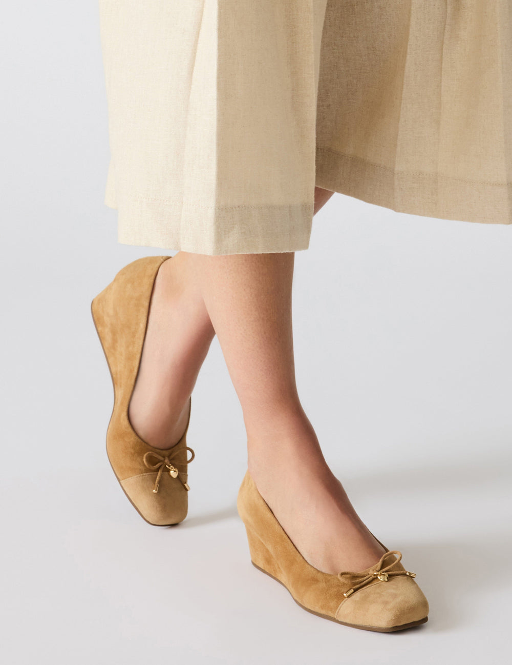 Leather Wedge Waiter Shoe in Tan Suede - Anne Klein Tan Suede