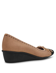 Wesson Wedge - Anne Klein Camel/Blk