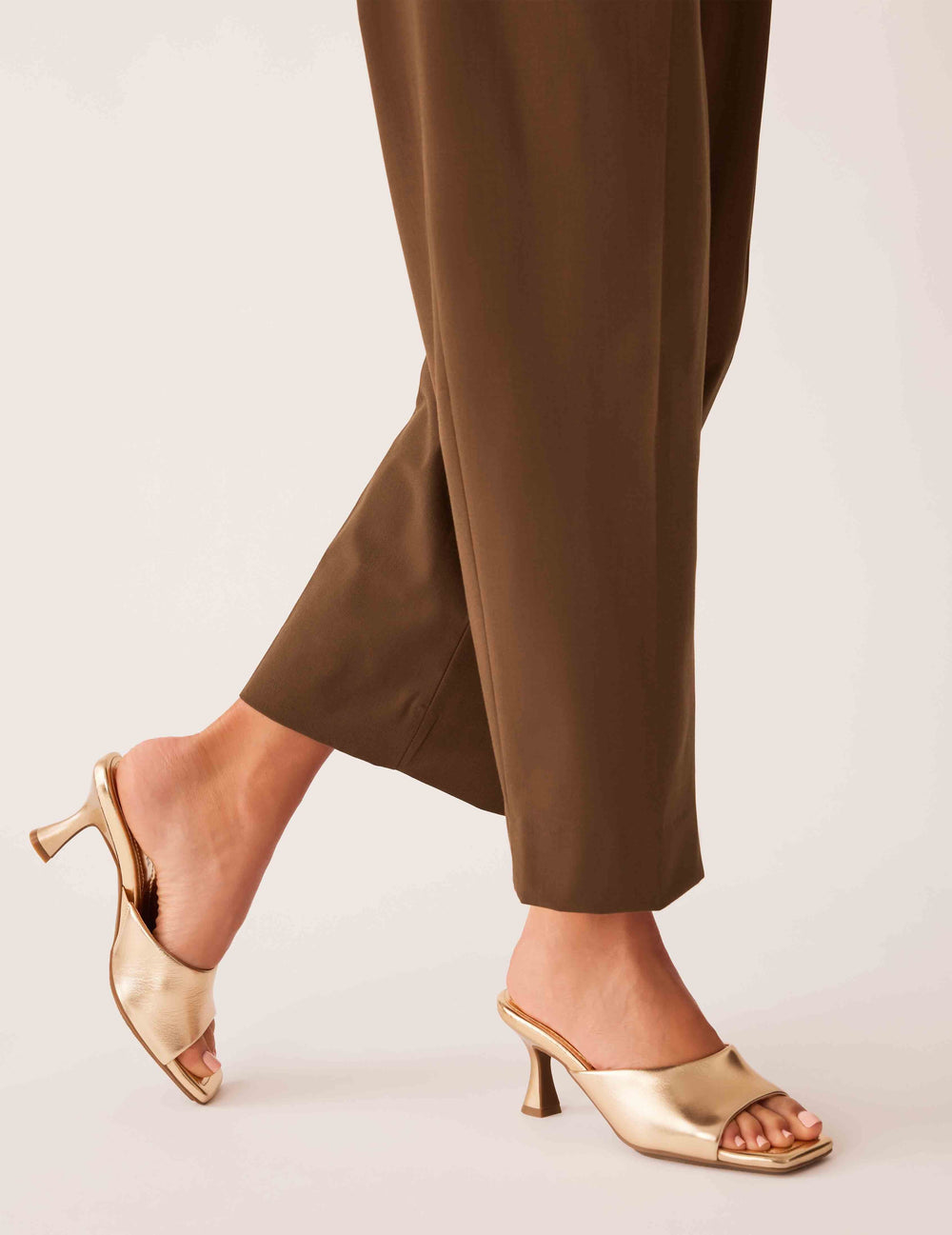 Jerilyn Gold Heeled Mule Sandal - Anne Klein LIGHT GOLD