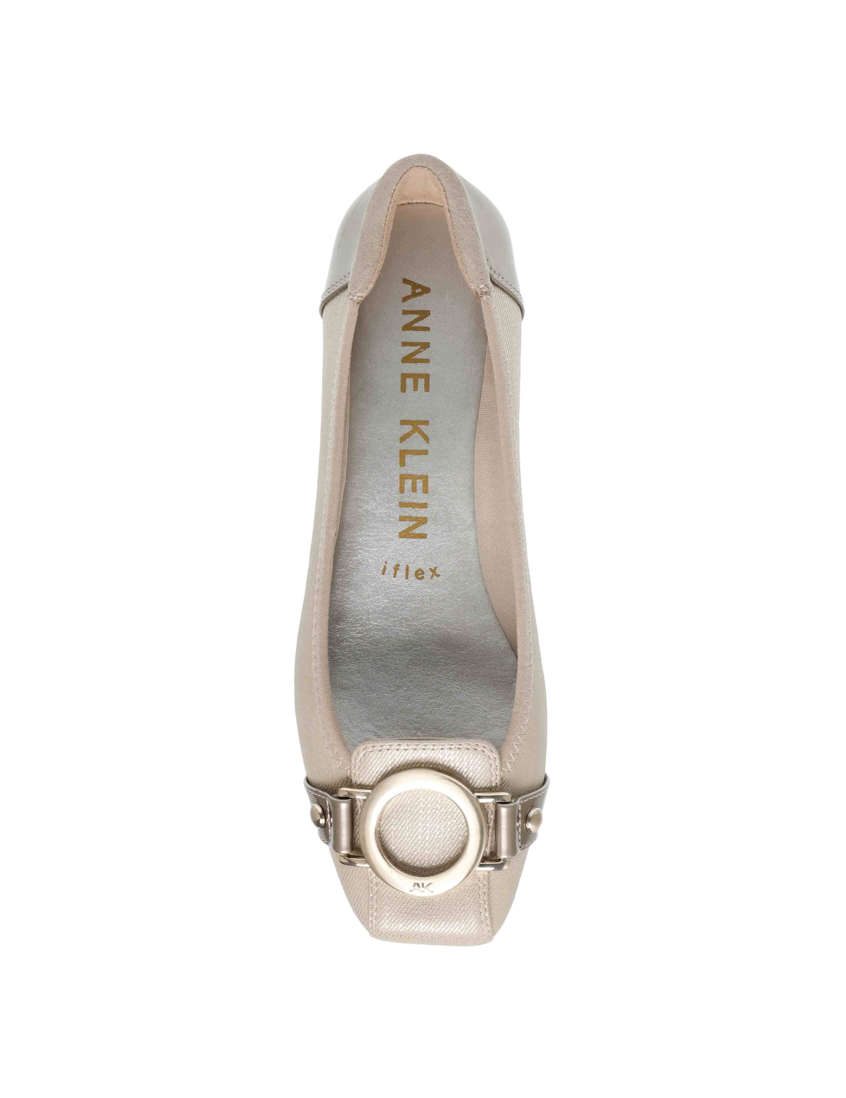 Umeko Flat-Wide - Anne Klein METALLIC