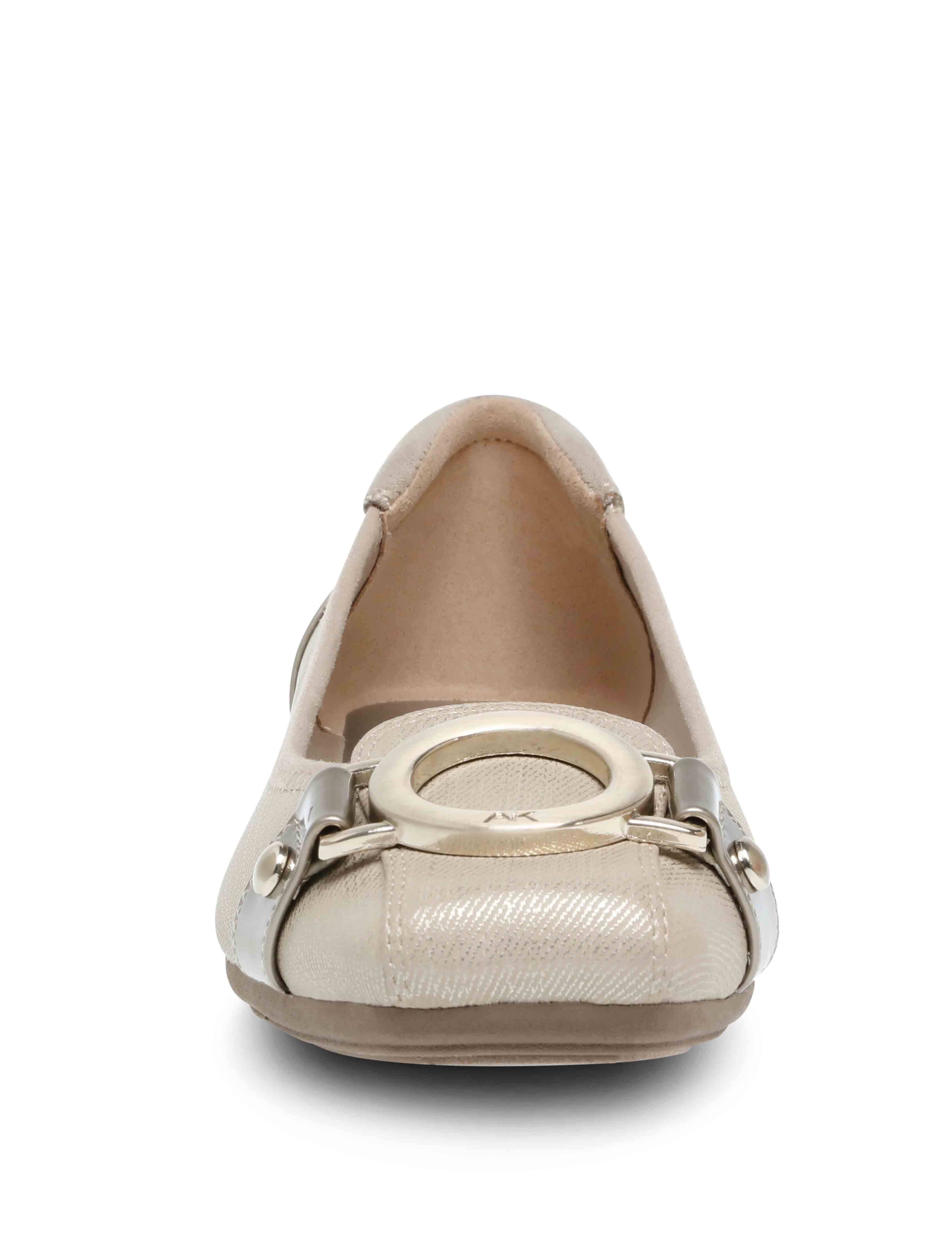 Umeko Flat-Wide - Anne Klein METALLIC