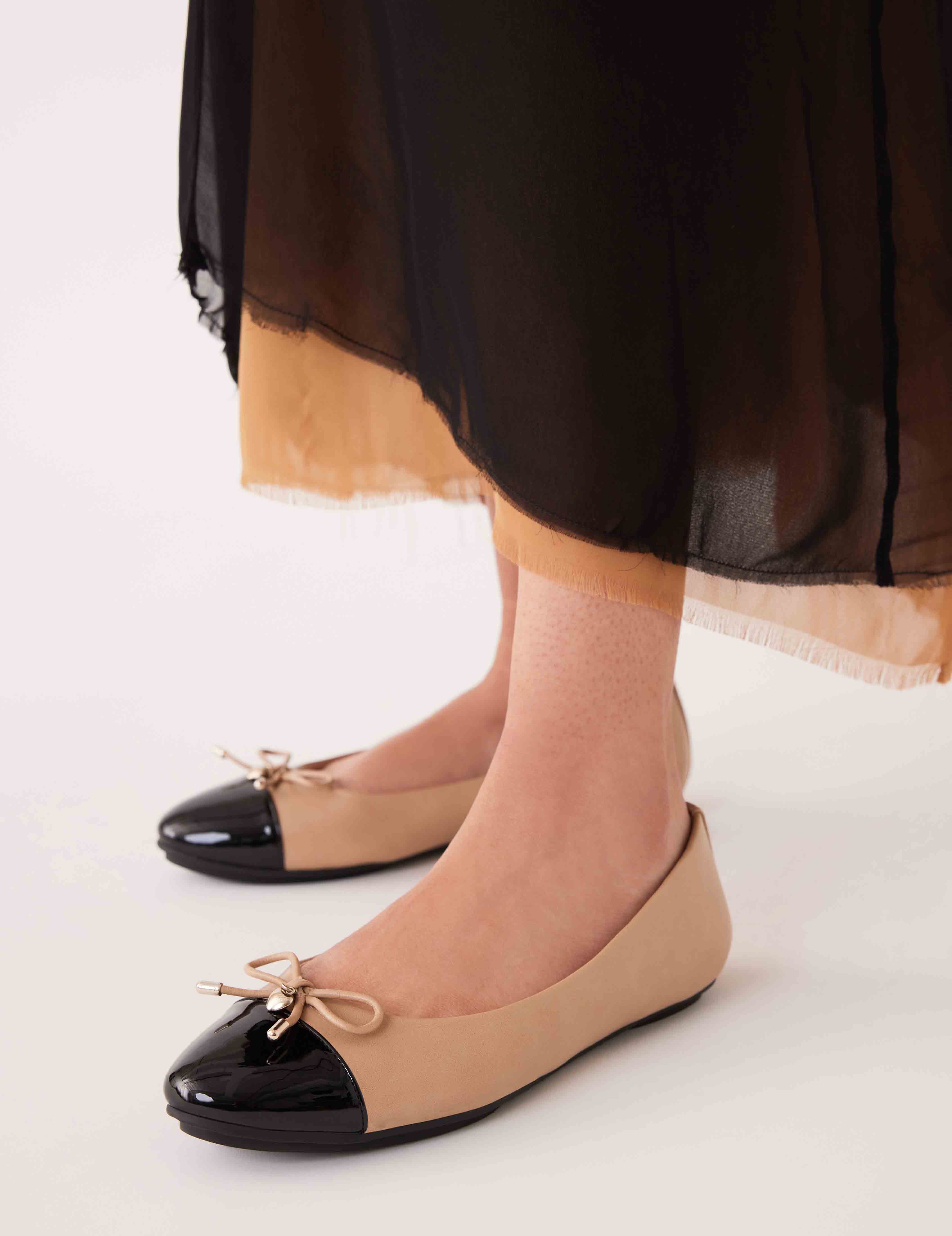 Anne Klein Luci Flat - Anne Klein Nude-Black